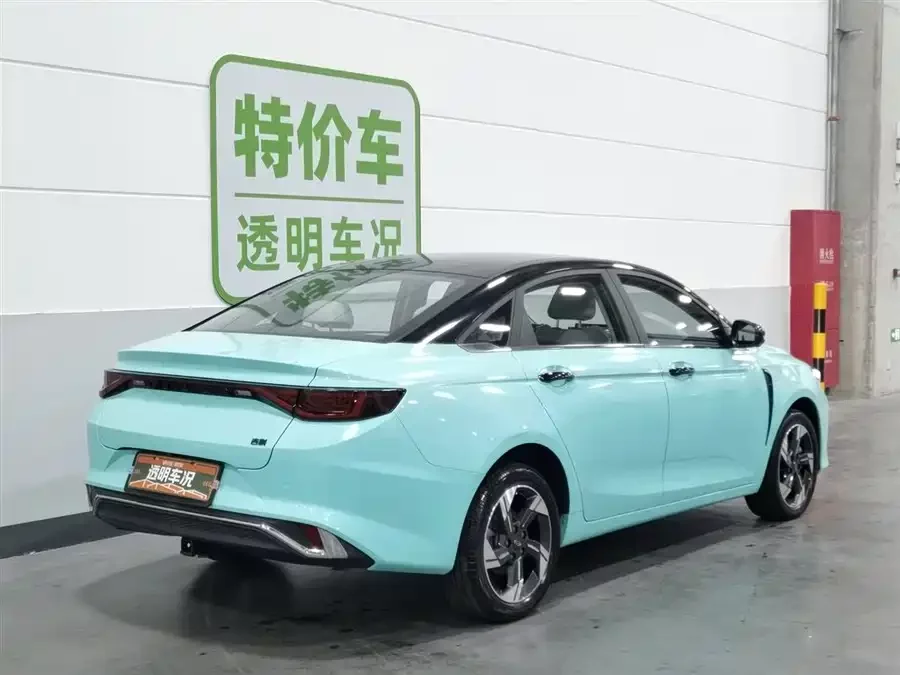 Geely Emgrand L HiP