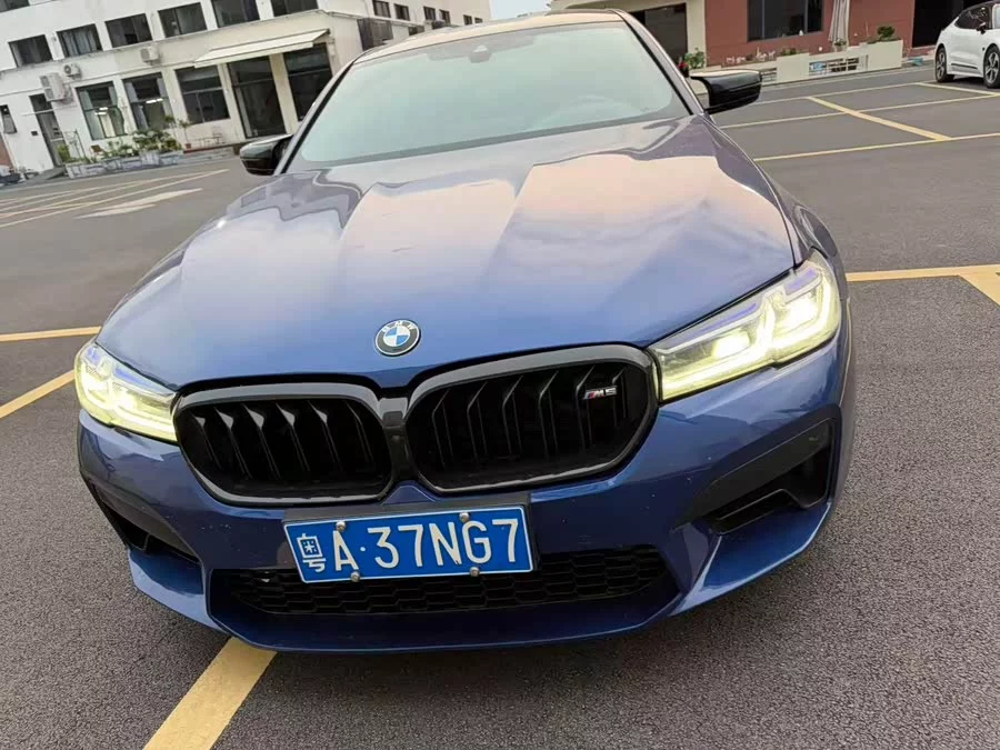 BMW M5