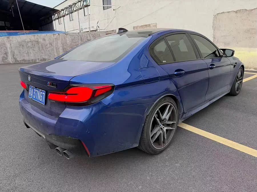 BMW M5