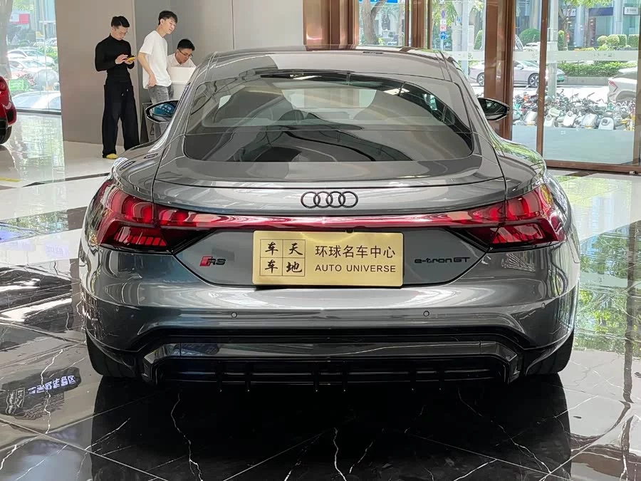 Audi e-tron GT