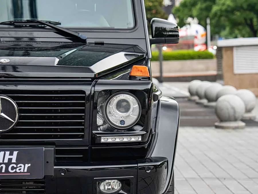 Mercedes Benz G-rated