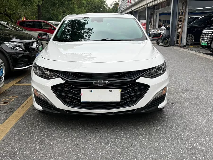 Chevrolet Malibu XL