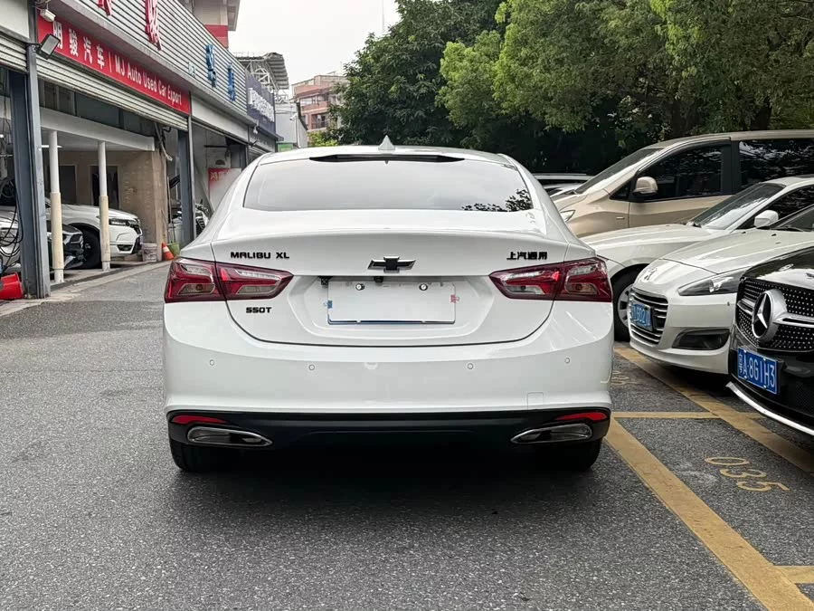 Chevrolet Malibu XL