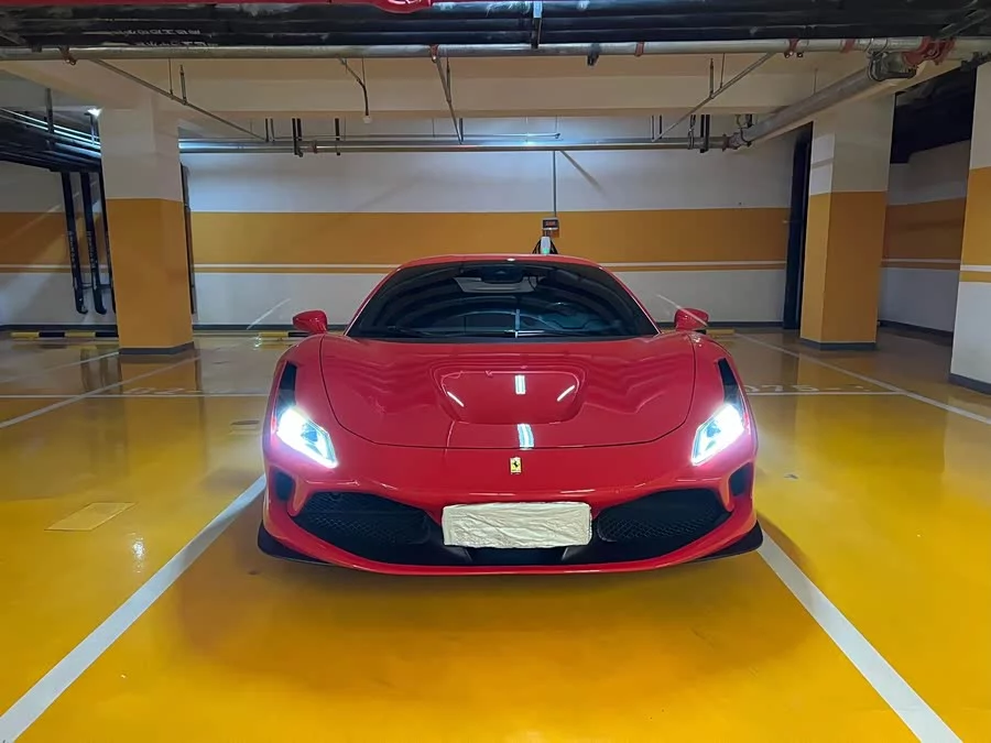 Ferrari F8