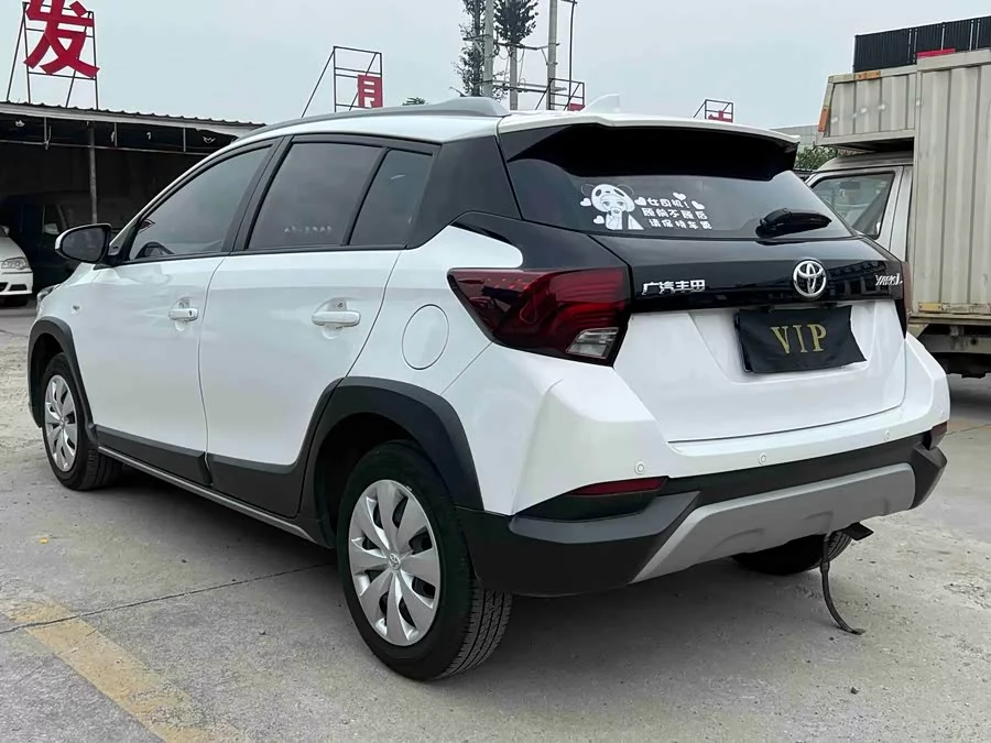 Toyota YARiS L