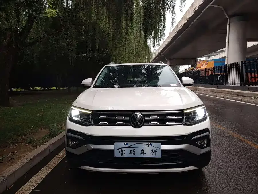 Volkswagen T-Cross (Tukai)