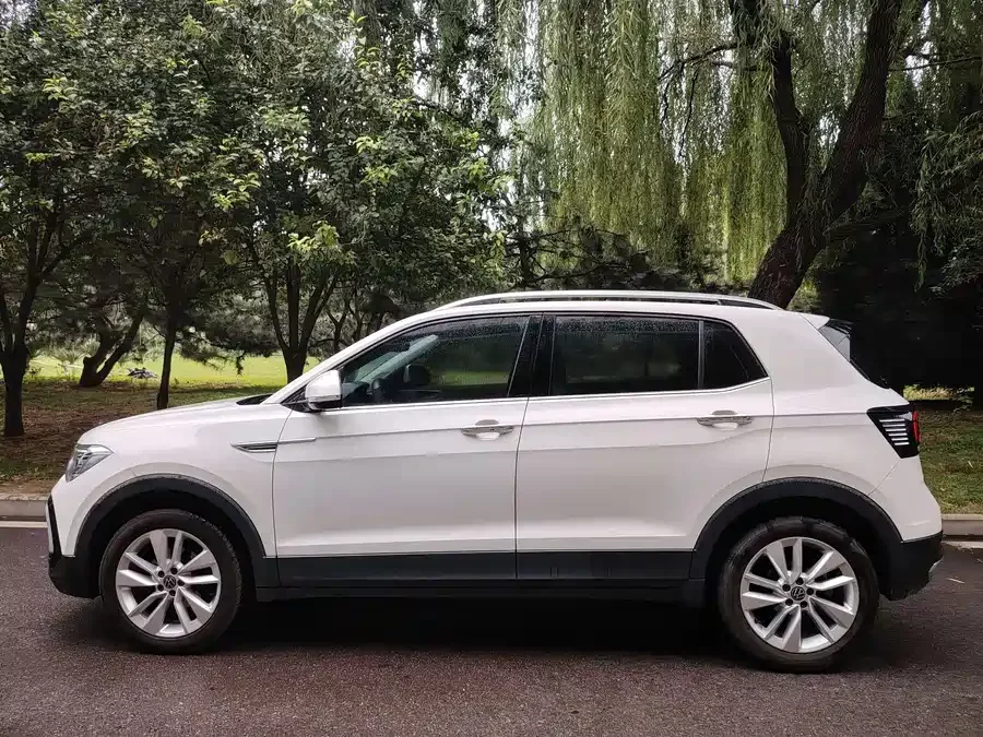 Volkswagen T-Cross (Tukai)
