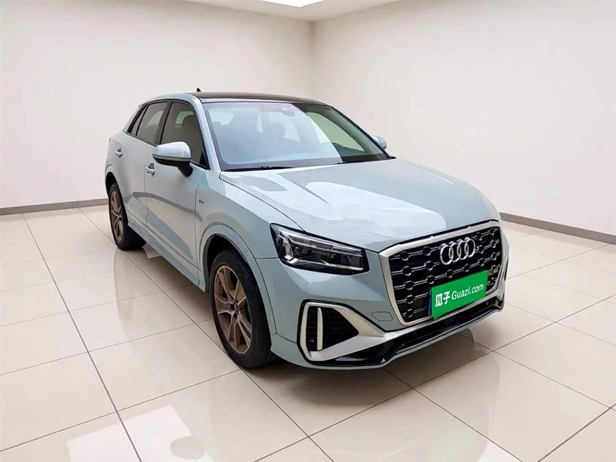 Audi Q2L