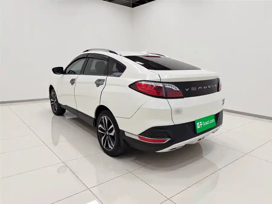 Venucia T90