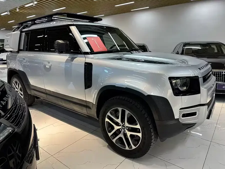 Land Rover guard