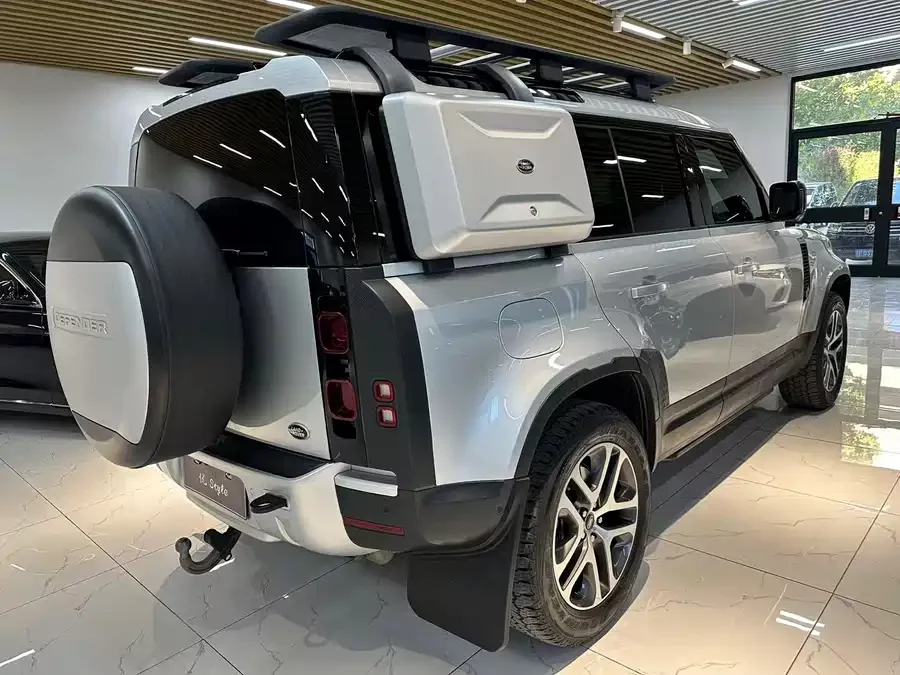 Land Rover guard