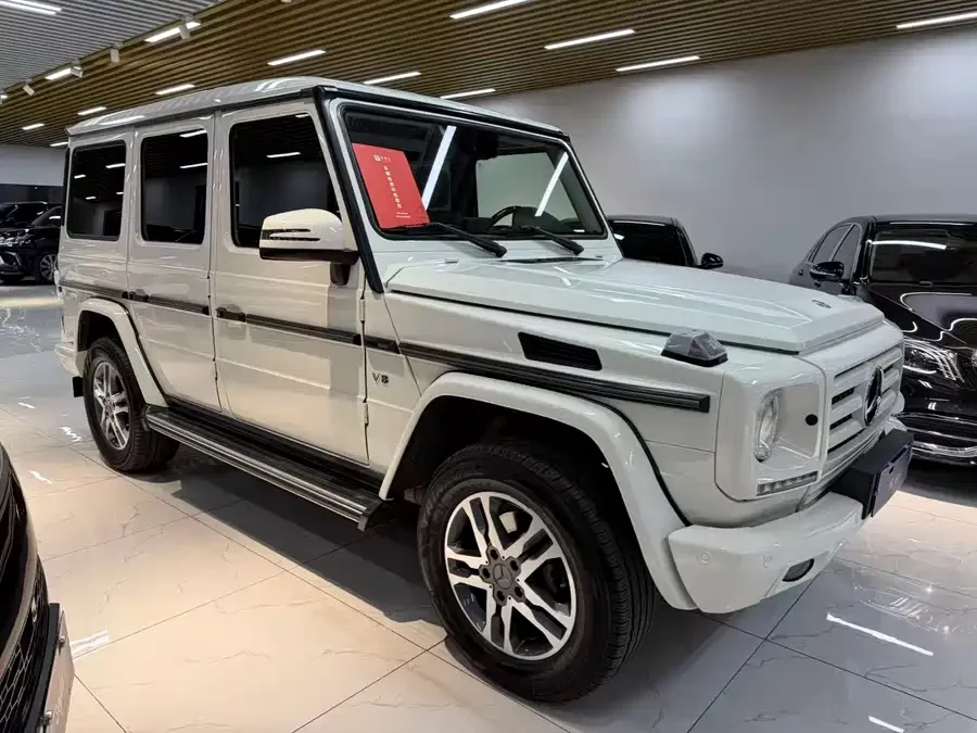 Mercedes Benz G-rated