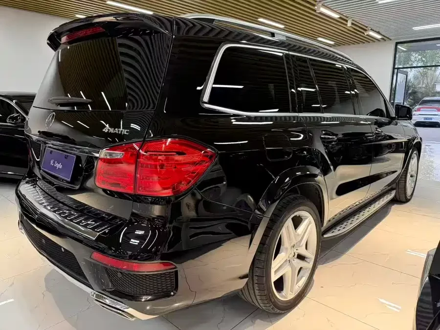 Mercedes Benz GL-Class