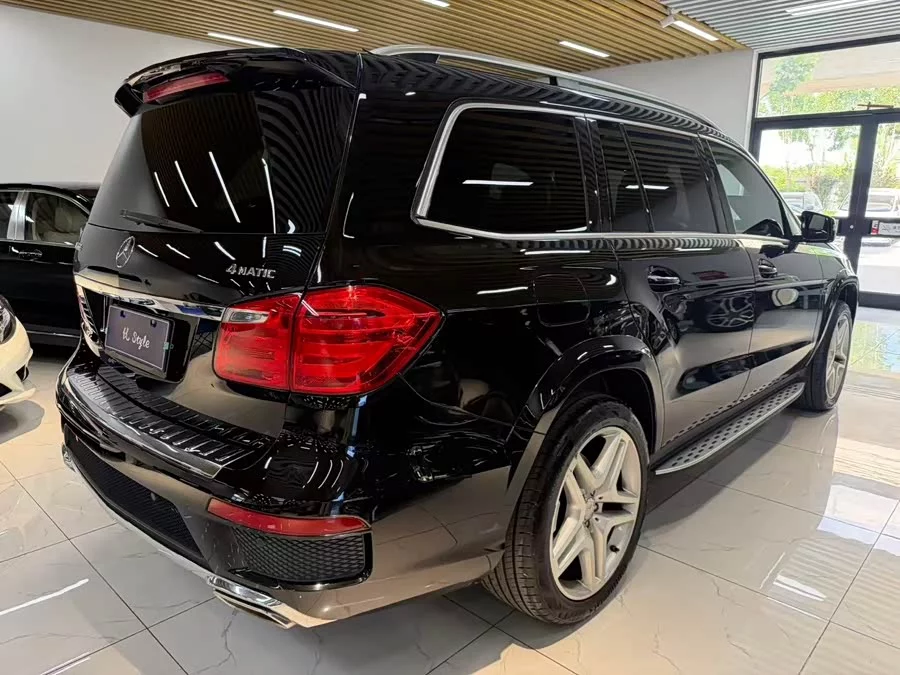 Mercedes Benz GL-Class