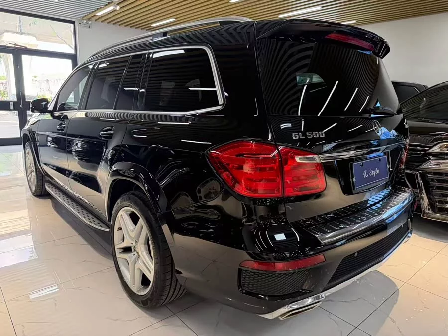 Mercedes Benz GL-Class