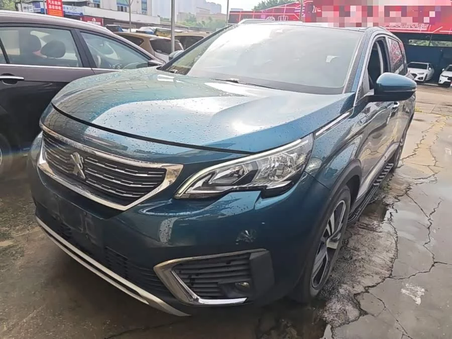 Peugeot 5008
