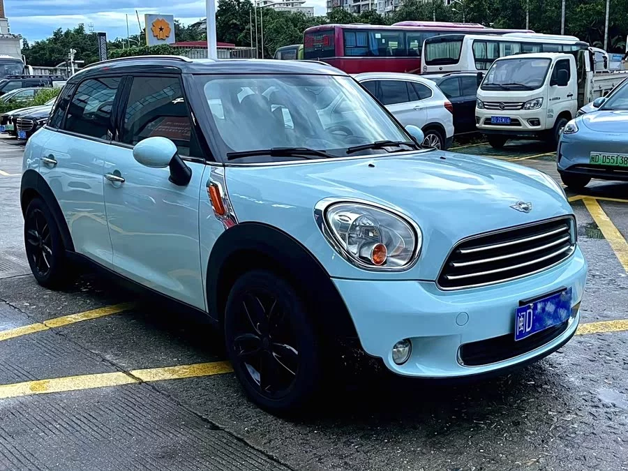 MINI COUNTRYMAN