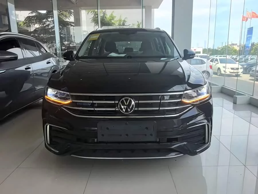 Volkswagen Tiguan L plug-in hybrid