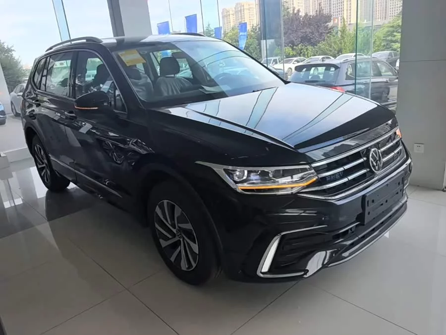 Volkswagen Tiguan L plug-in hybrid