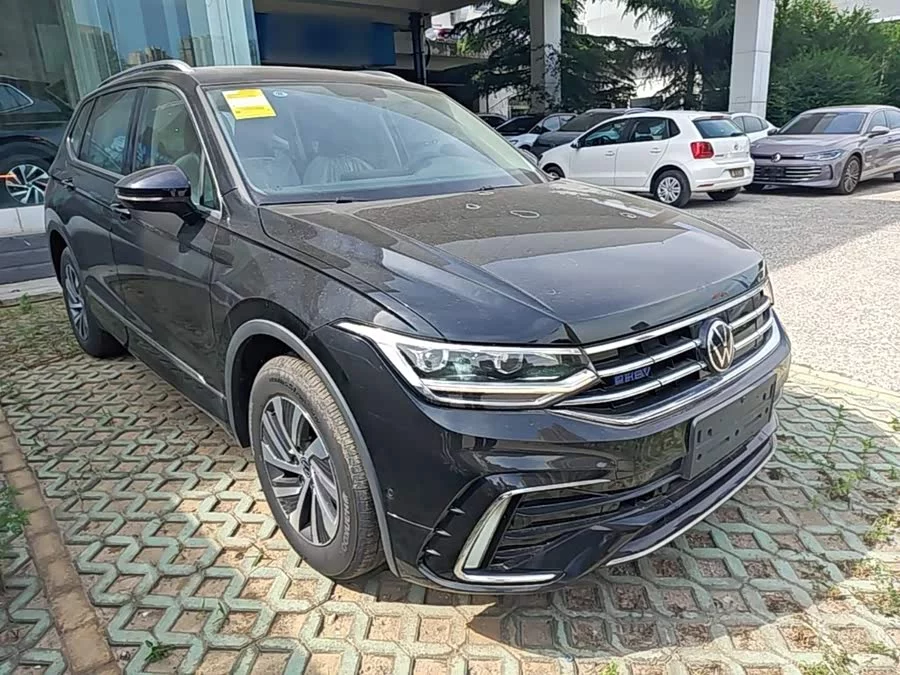 Volkswagen Tiguan L plug-in hybrid
