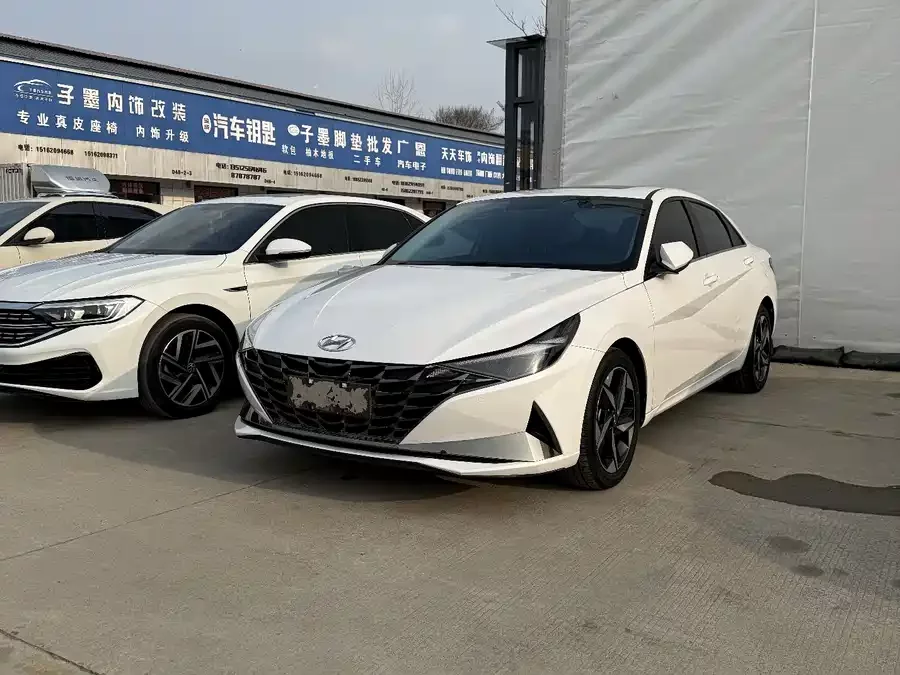 Hyundai Elantra