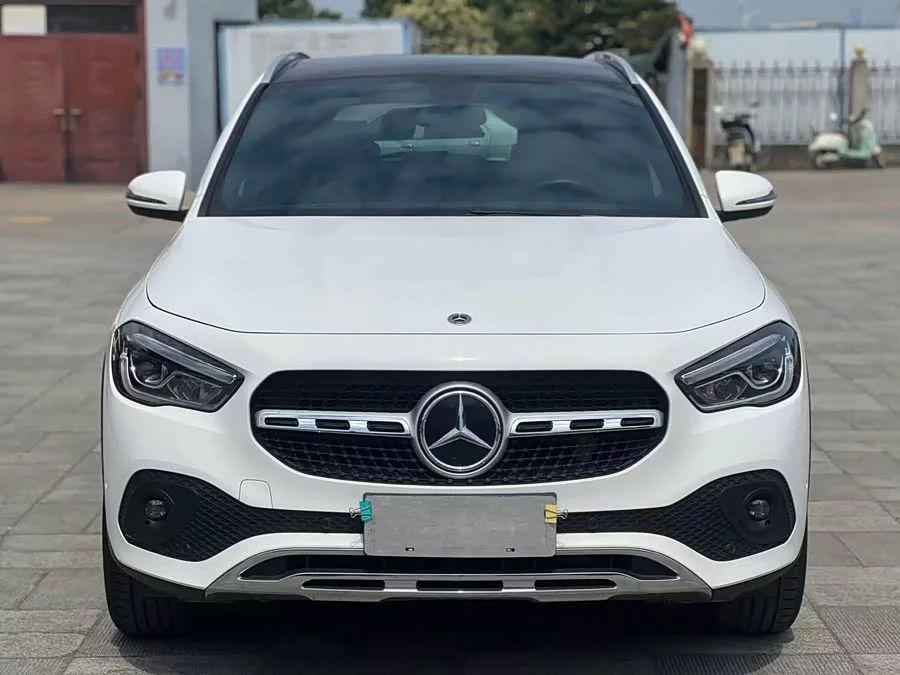 Mercedes Benz GLA