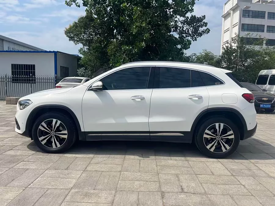 Mercedes Benz GLA