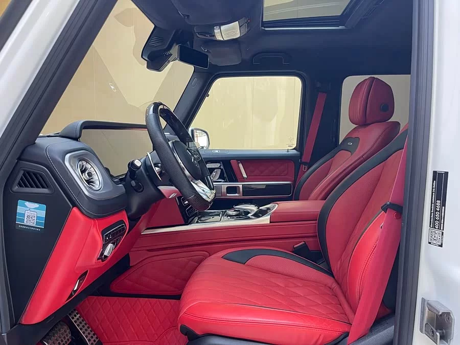 Mercedes Benz G-rated