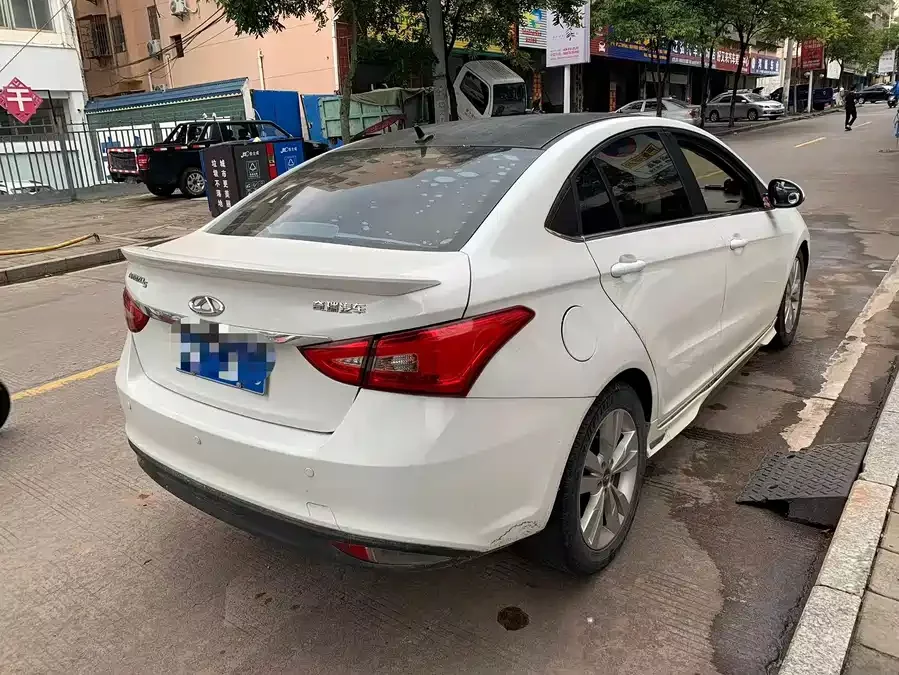 Chery Arrizo 5