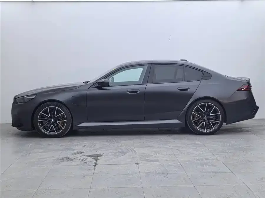 BMW M5 New Energy