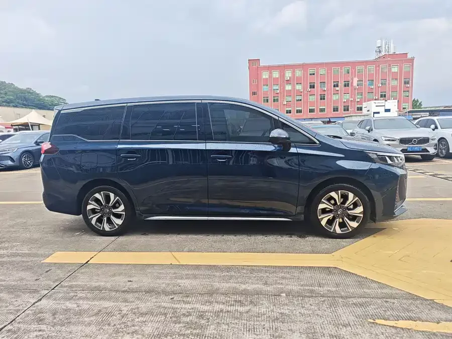 GAC Trumpchi M6