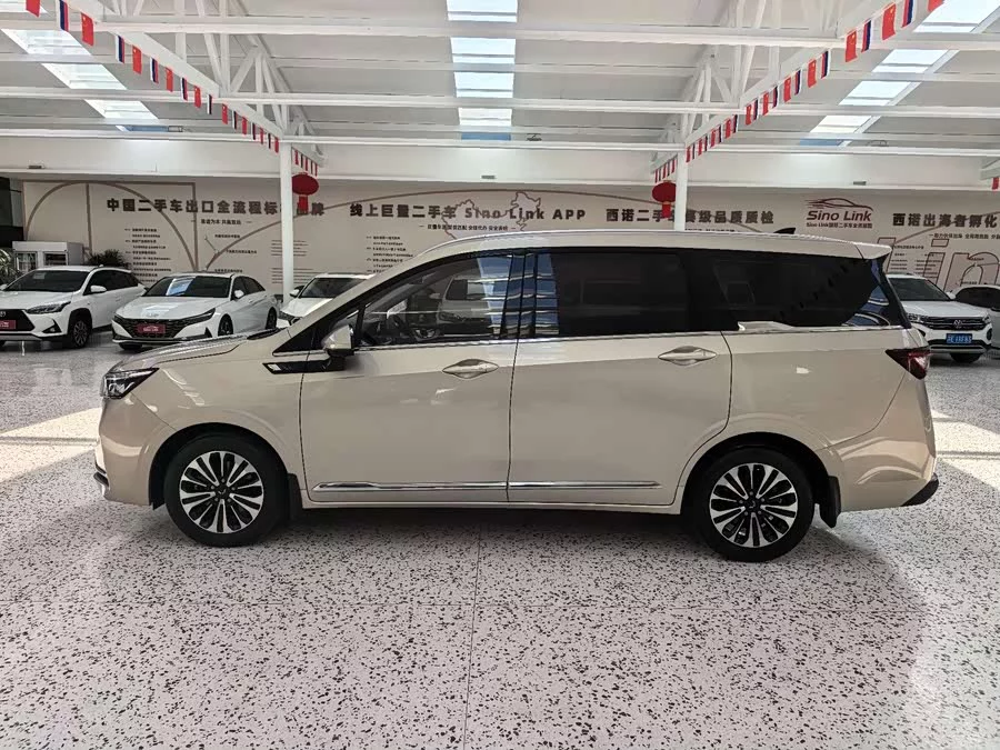 Wuling Jiachen