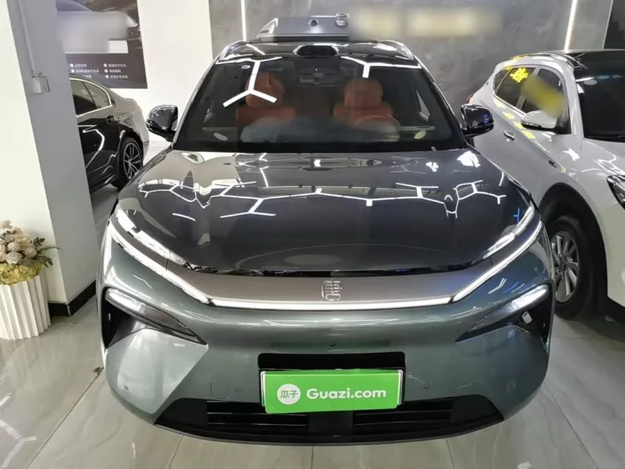 BYD Tang L