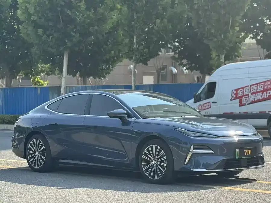 Geely Galaxy Star 8
