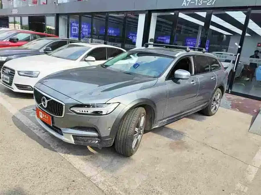 Volvo V90