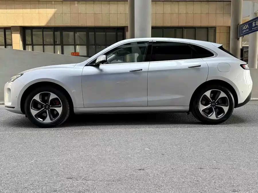 AITO Wenjie M5