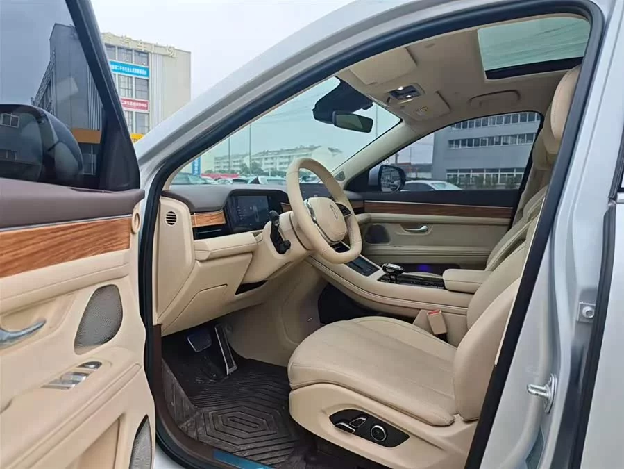 AITO Wenjie M7