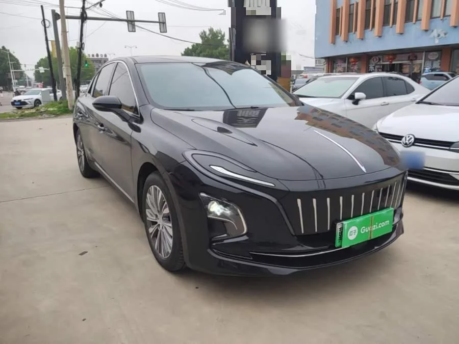 Hongqi E-QM5