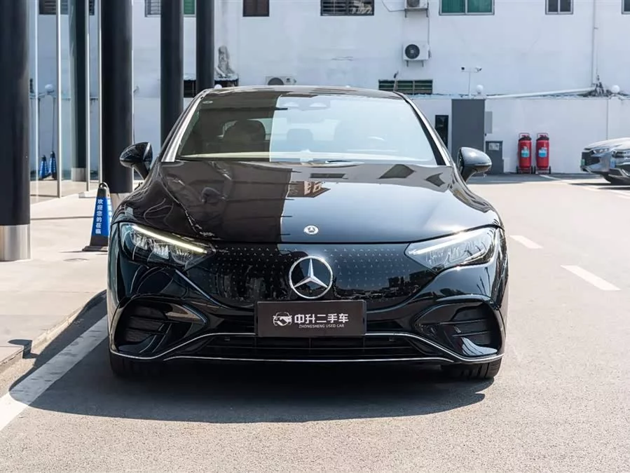 Mercedes Benz EQE