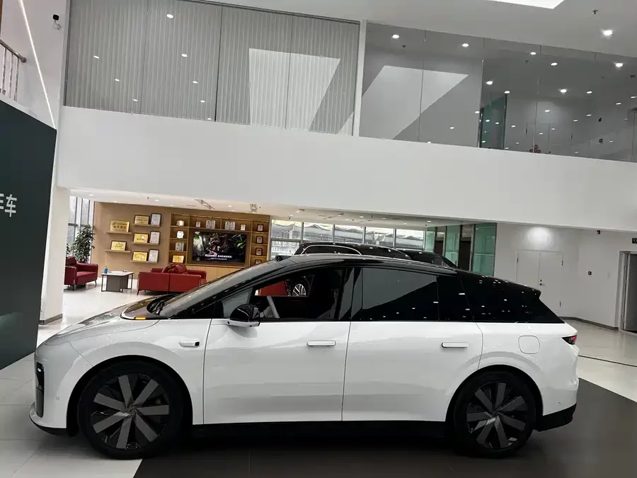 Li Auto i6
