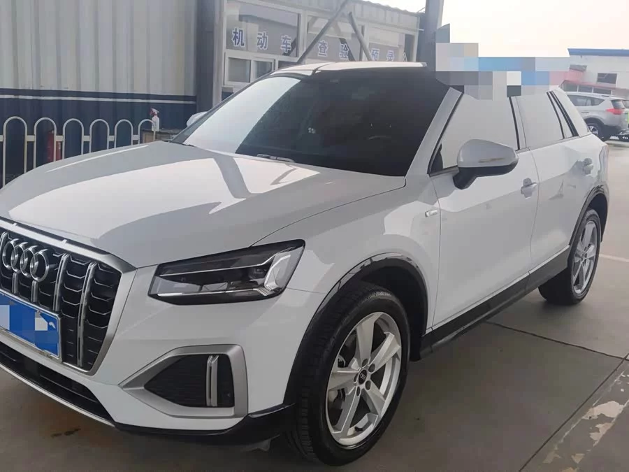 Audi Q2L