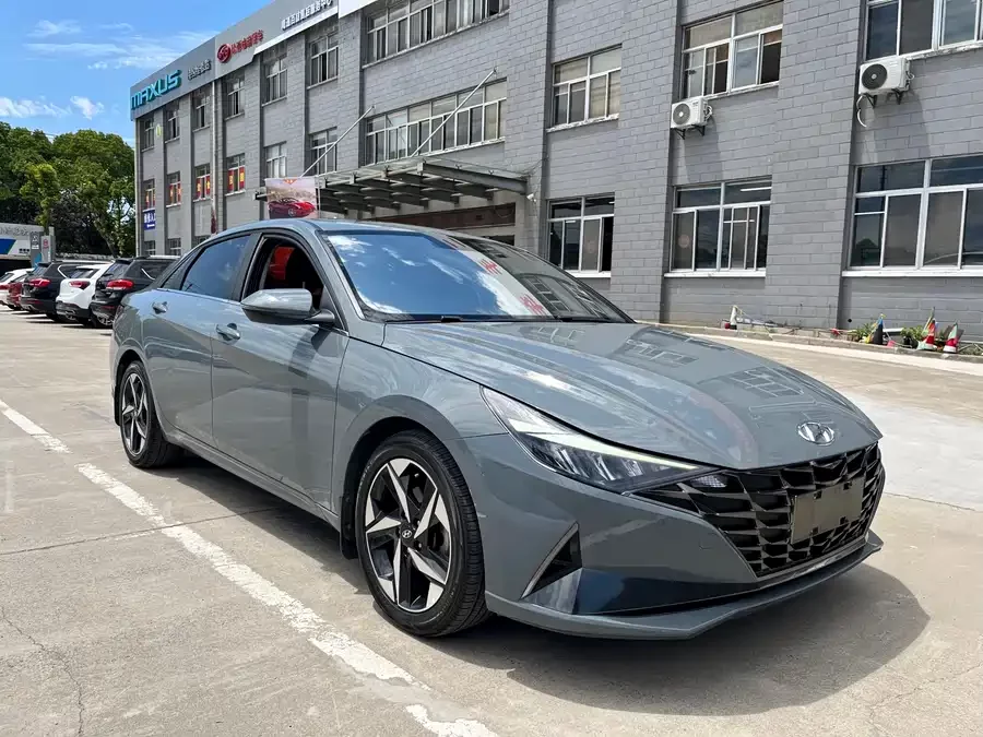 Hyundai Elantra