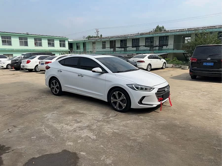 Hyundai elantra