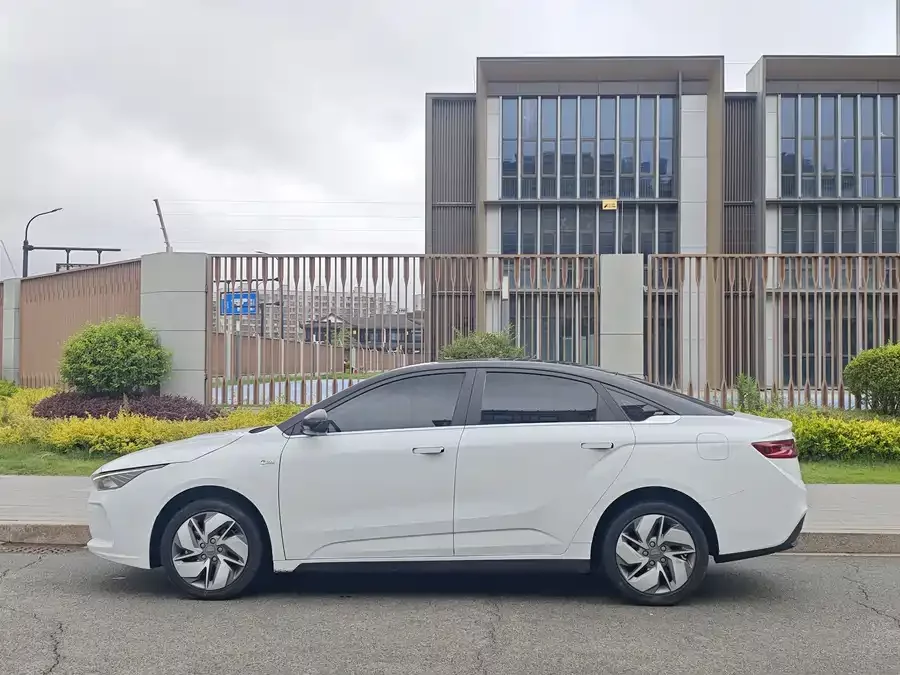 Geely A