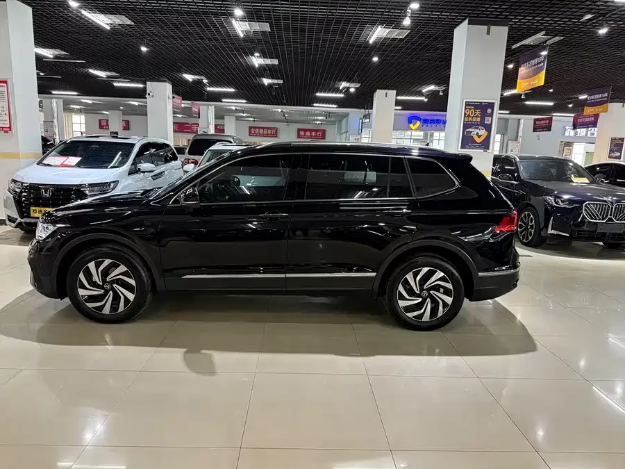 Volkswagen Tiguan L