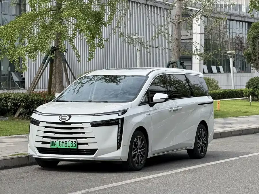 GAC Trumpchi E8 PHEV