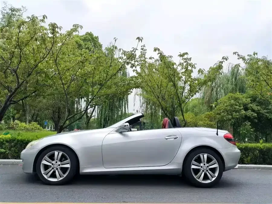 Mercedes Benz SLK-Class
