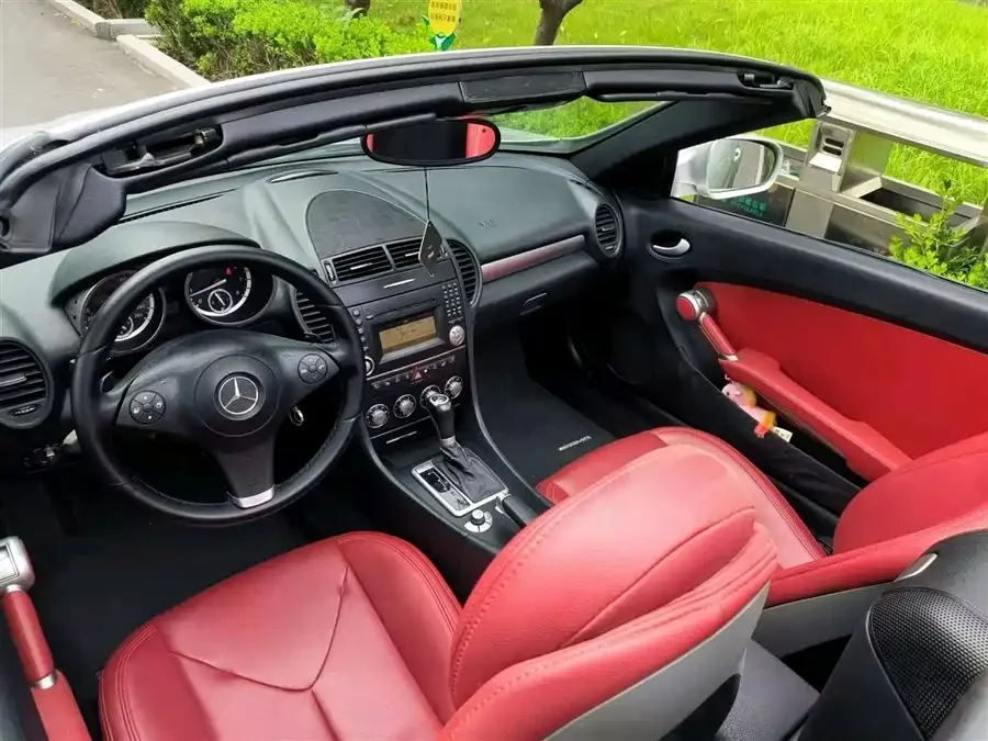 Mercedes Benz SLK-Class
