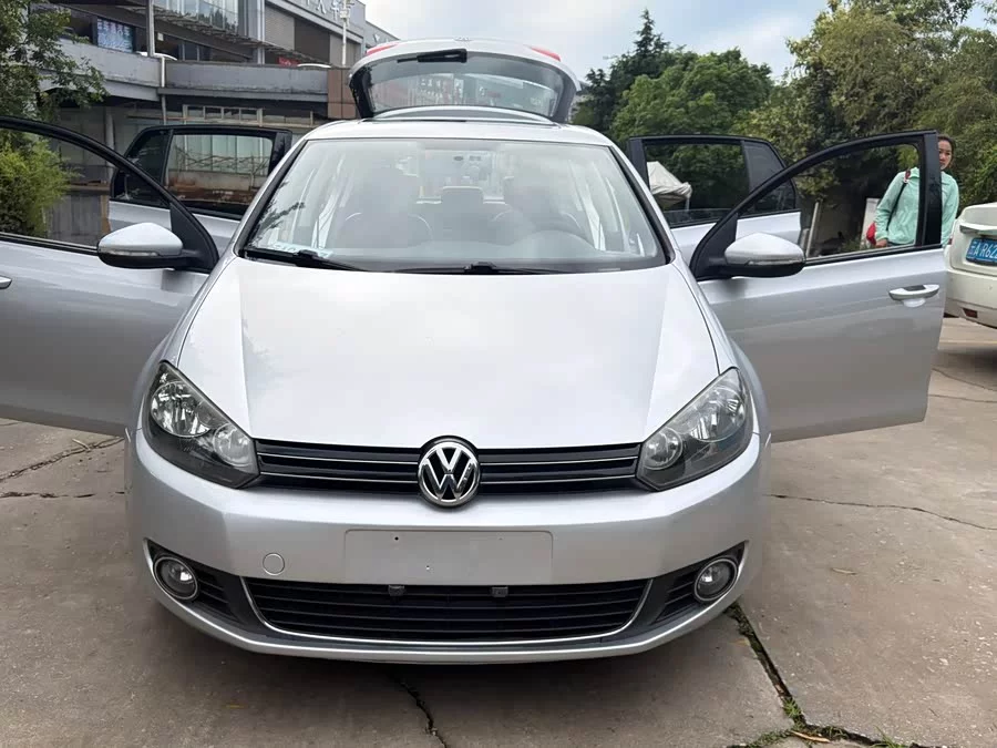 Volkswagen golf