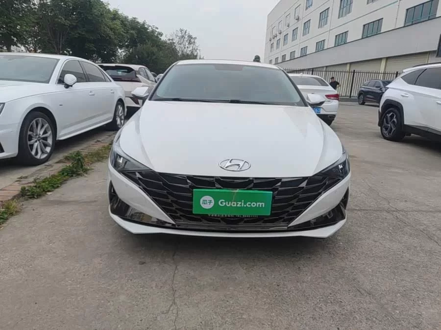 Hyundai Elantra